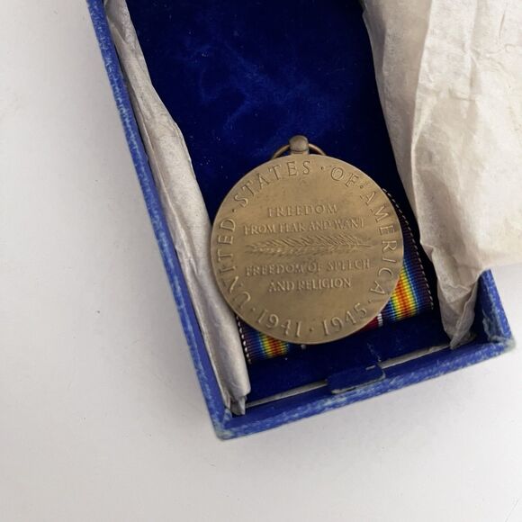 US WWII Campaign & Service Victory Medal in Box 1946 World War 2 D. L. Auld Co. - Picture 5 of 13